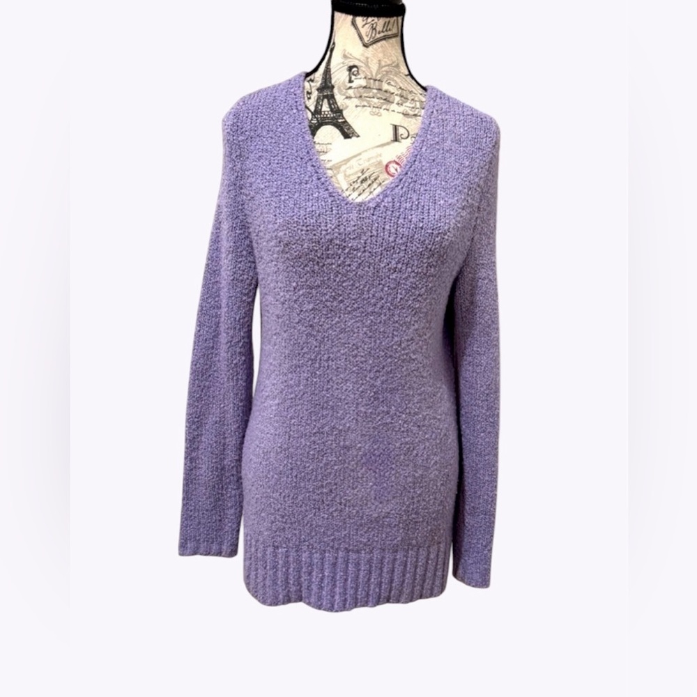 Croft & Barrow Versatile Chic pullover Purple V-Neck Sweater Soft Knit size Med